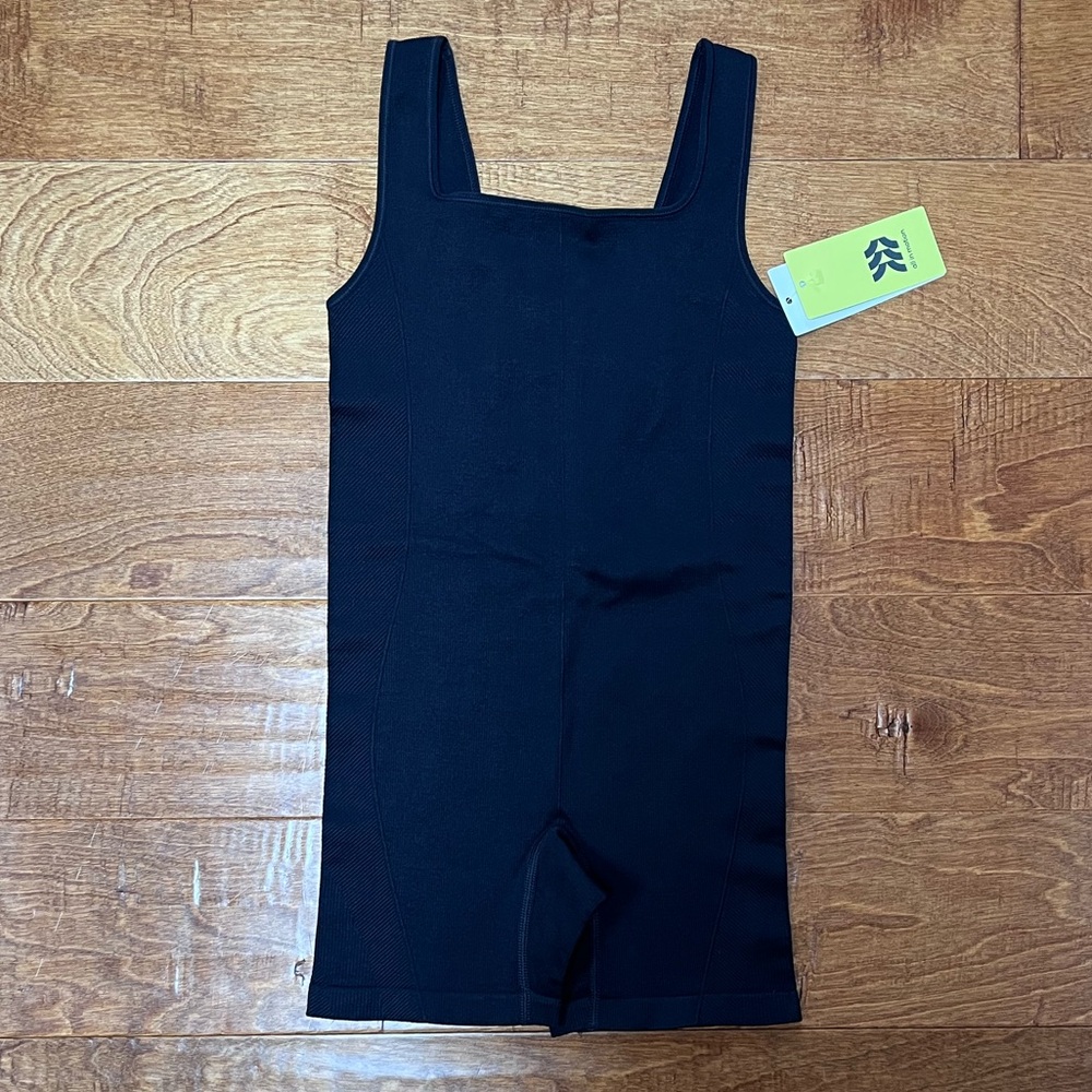 NEW WITH TAGS! Girls All in Motion One-Piece Leotard / Biketard - Medium / 8